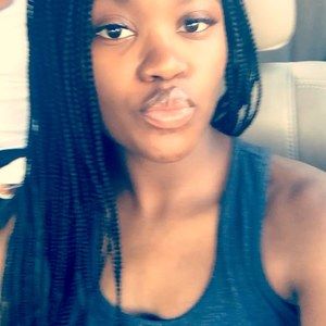 Meet your Posher, Tisia